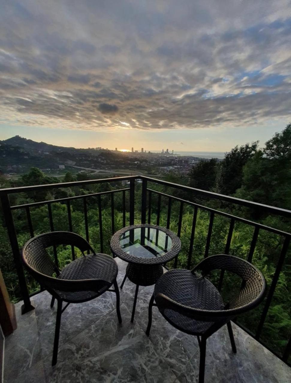 Gt House Batumi Hotel Exterior photo